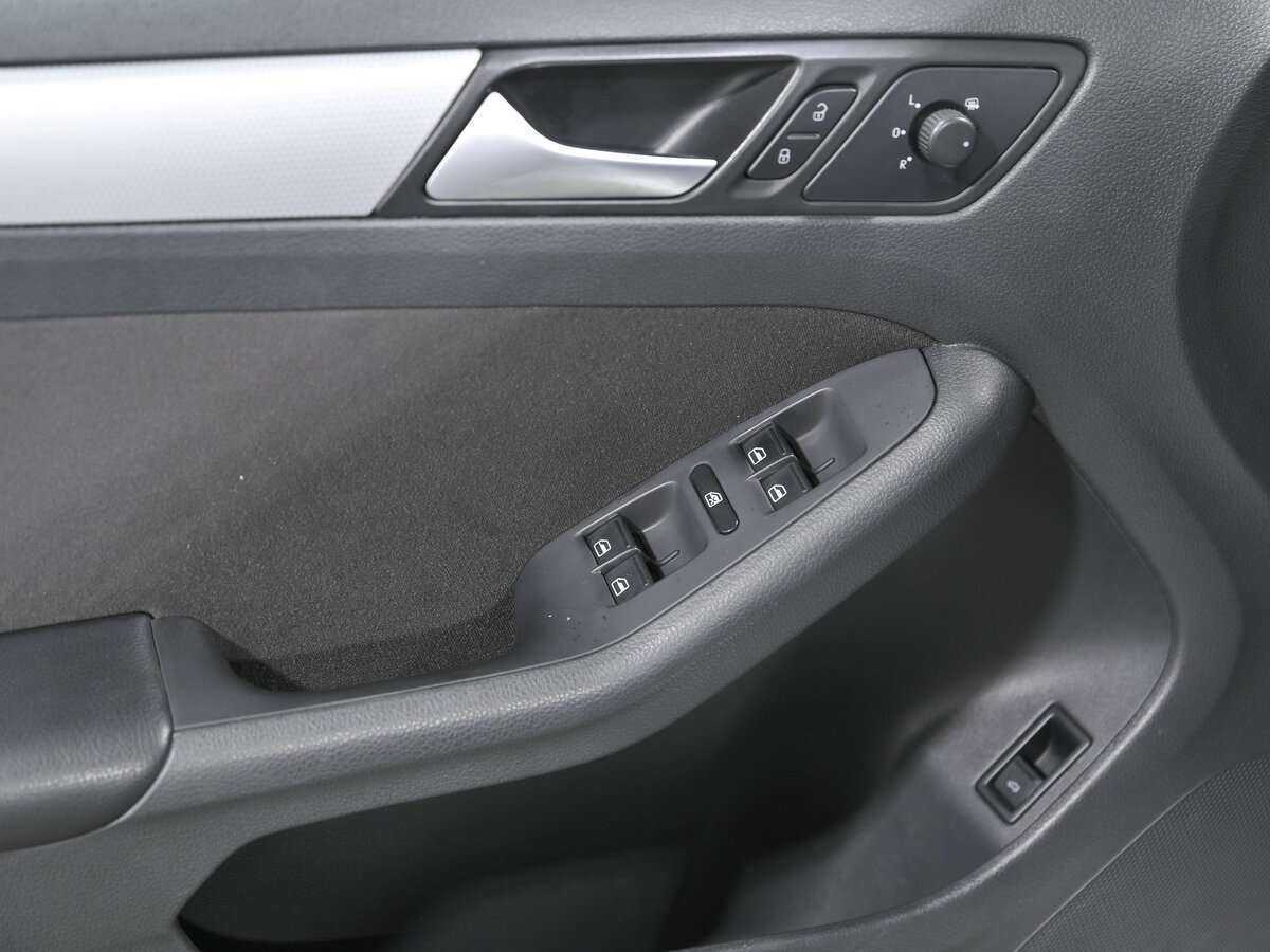 Volkswagen Jetta, 2013 - Фото №13