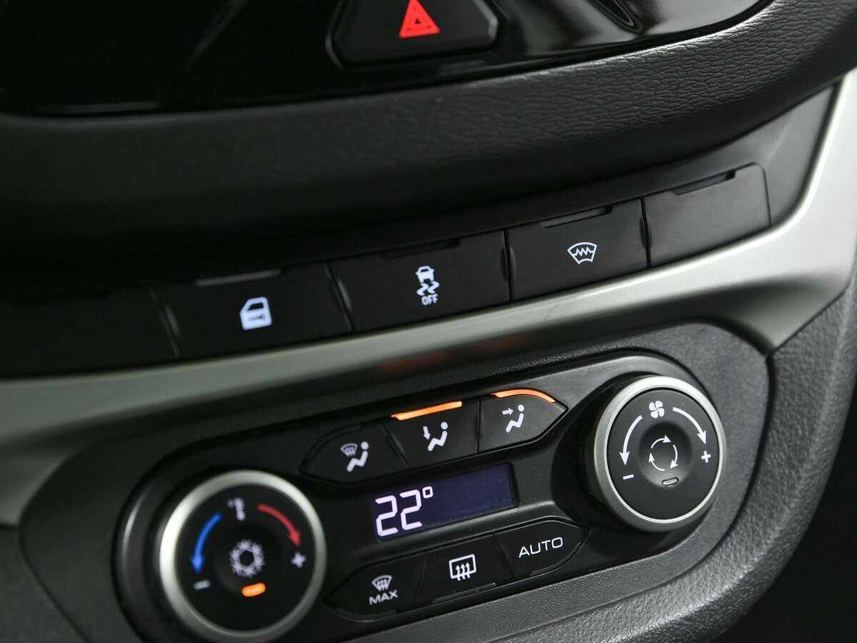 Lada (ВАЗ) Vesta SW Cross, 2019 - Фото №7