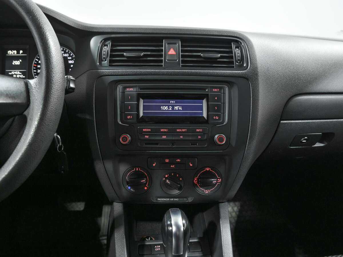 Volkswagen Jetta, 2013 - Фото №9