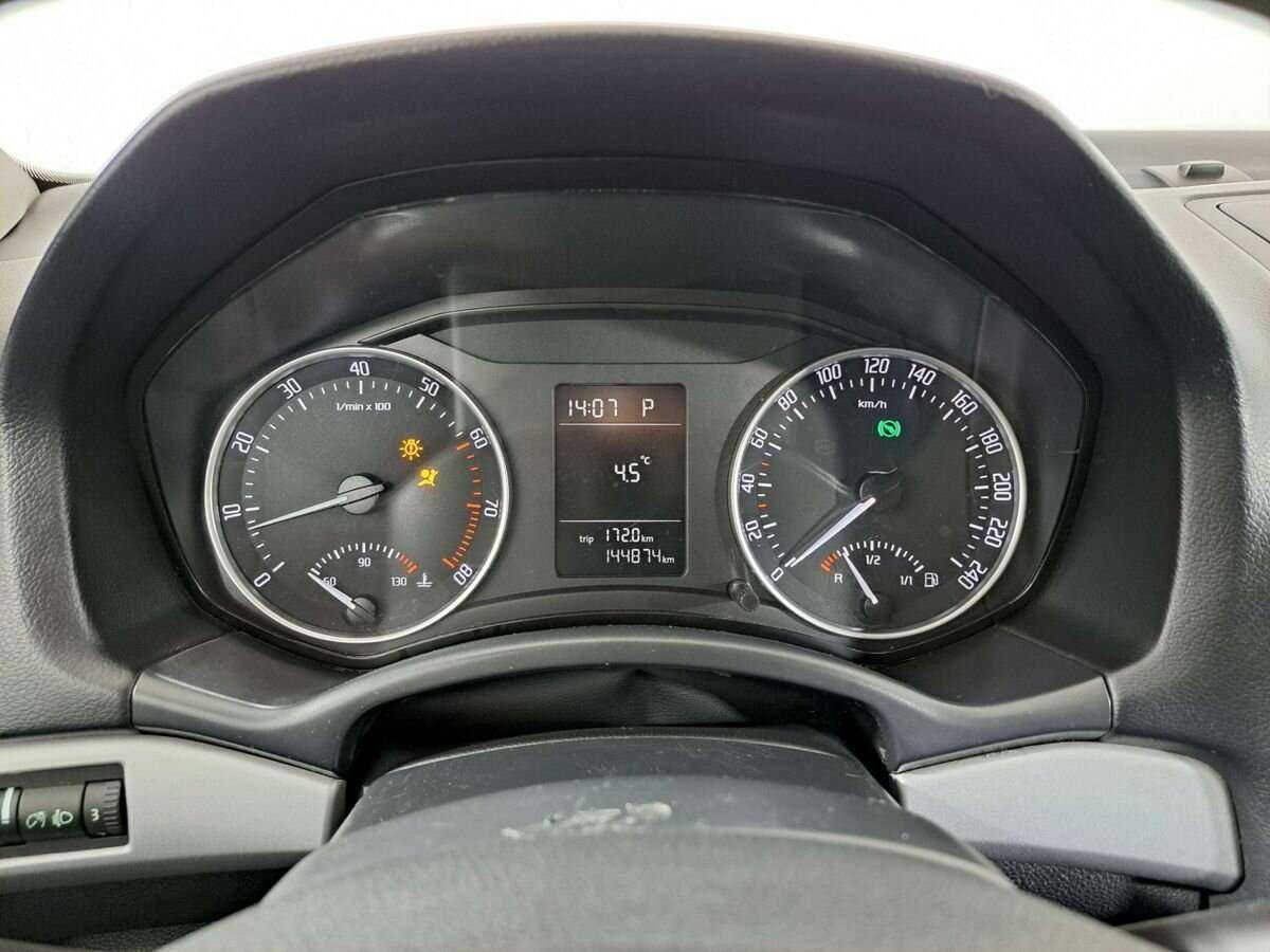 Skoda Octavia, 2012 - Фото №8