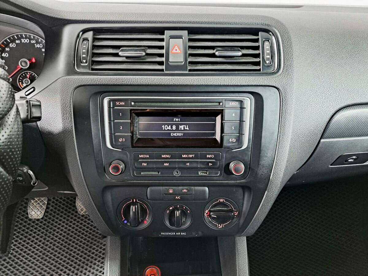 Volkswagen Jetta, 2014 - Фото №14