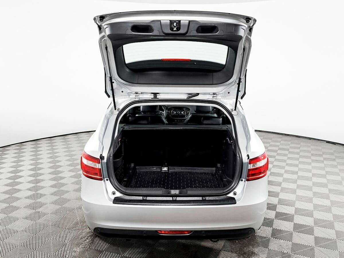 Lada (ВАЗ) Vesta SW, 2019 - Фото №9