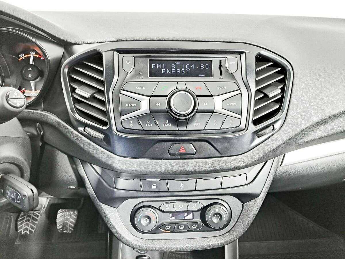 Lada (ВАЗ) Vesta SW, 2019 - Фото №14