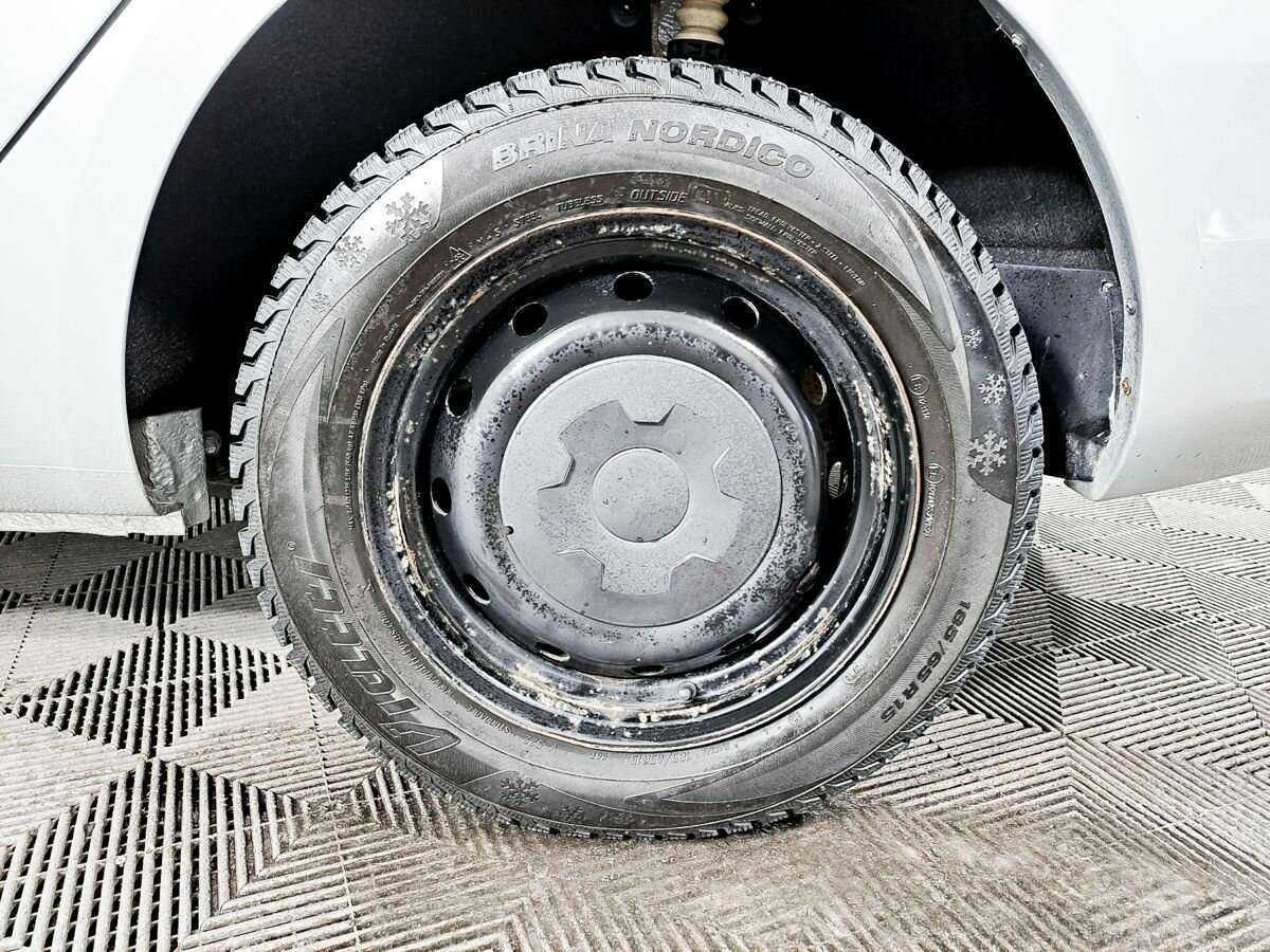 Lada (ВАЗ) Vesta SW, 2019 - Фото №17