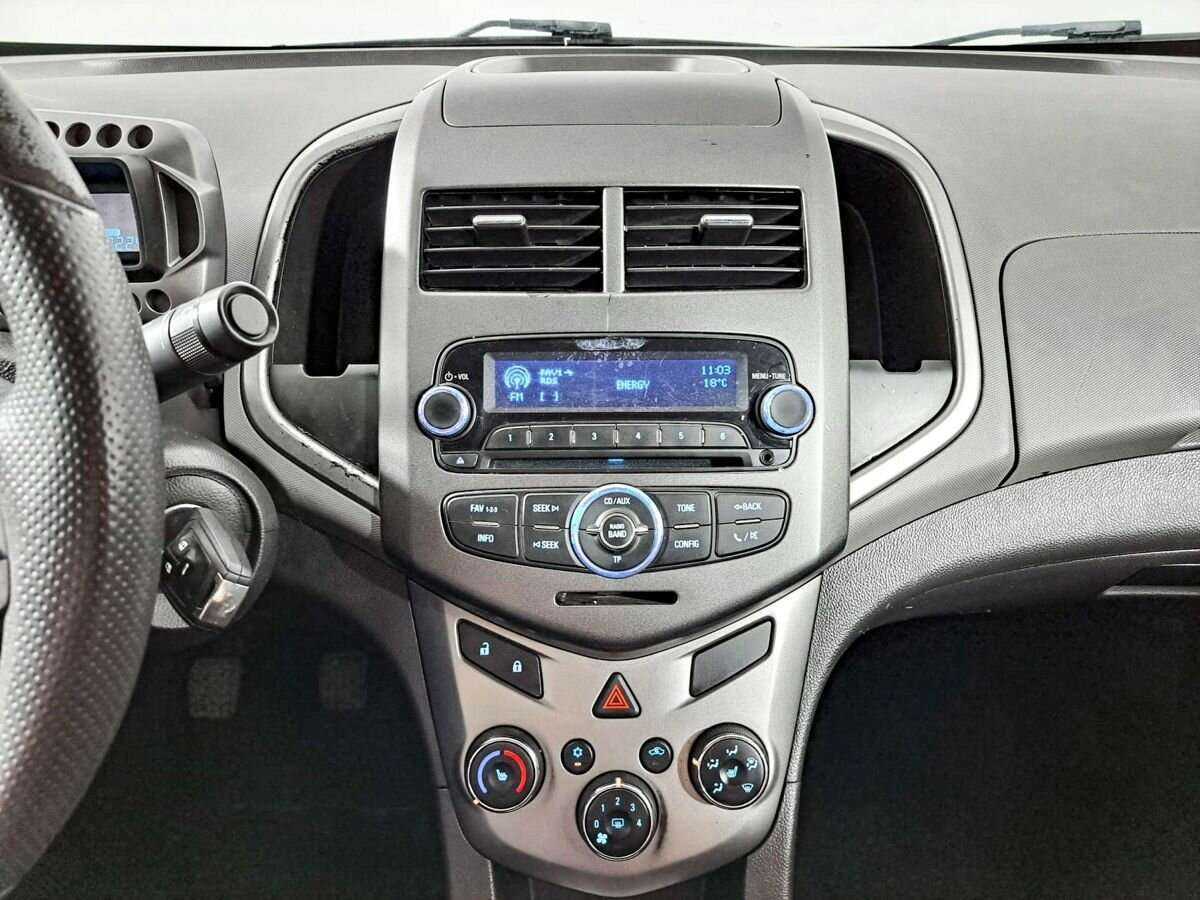 Chevrolet Aveo, 2012 - Фото №12