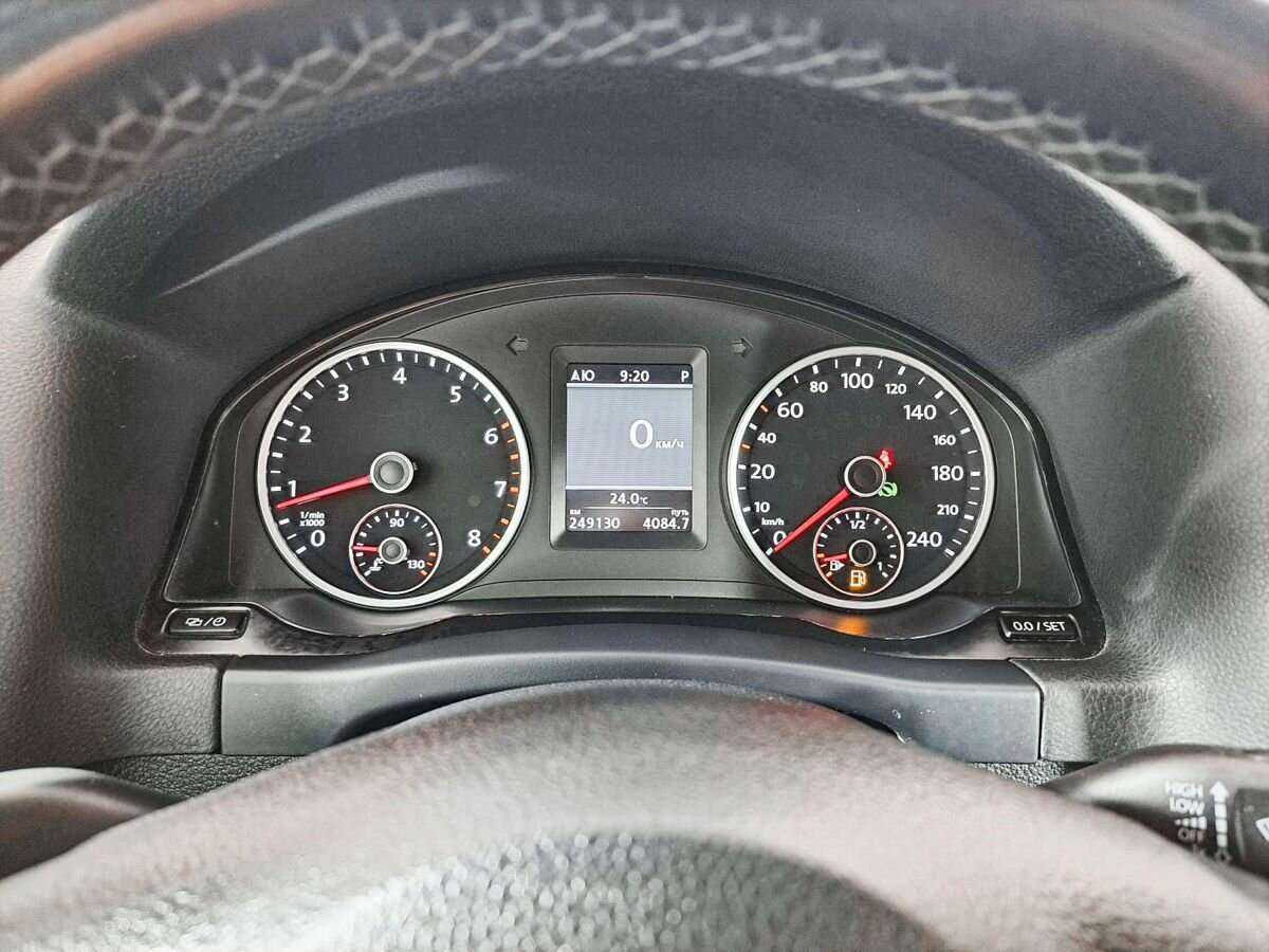 Volkswagen Tiguan, 2013 - Фото №10