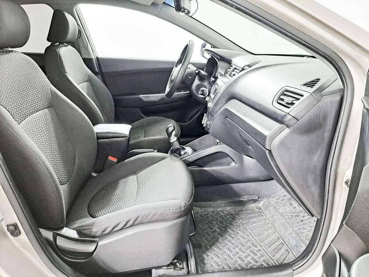 Kia Rio 5-speed, 2013 - Фото №8