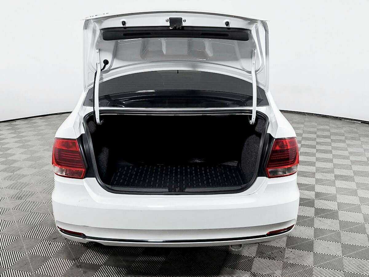 Volkswagen Polo, 2015 - Фото №8