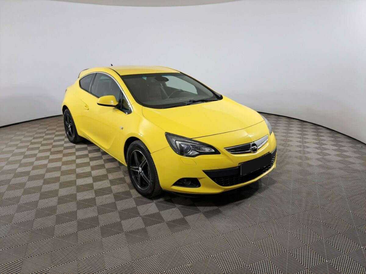 Opel Astra GTC, 2013 - Фото №2