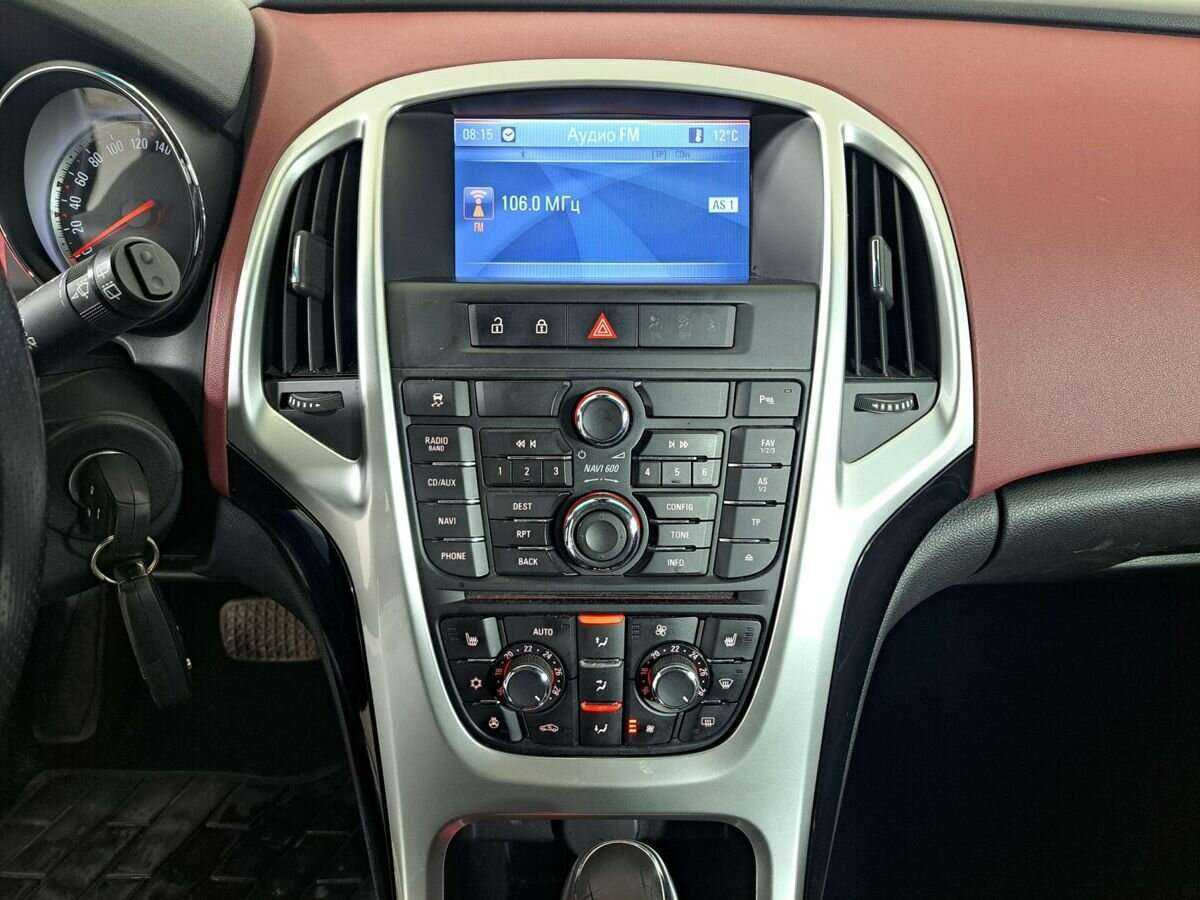 Opel Astra GTC, 2013 - Фото №12