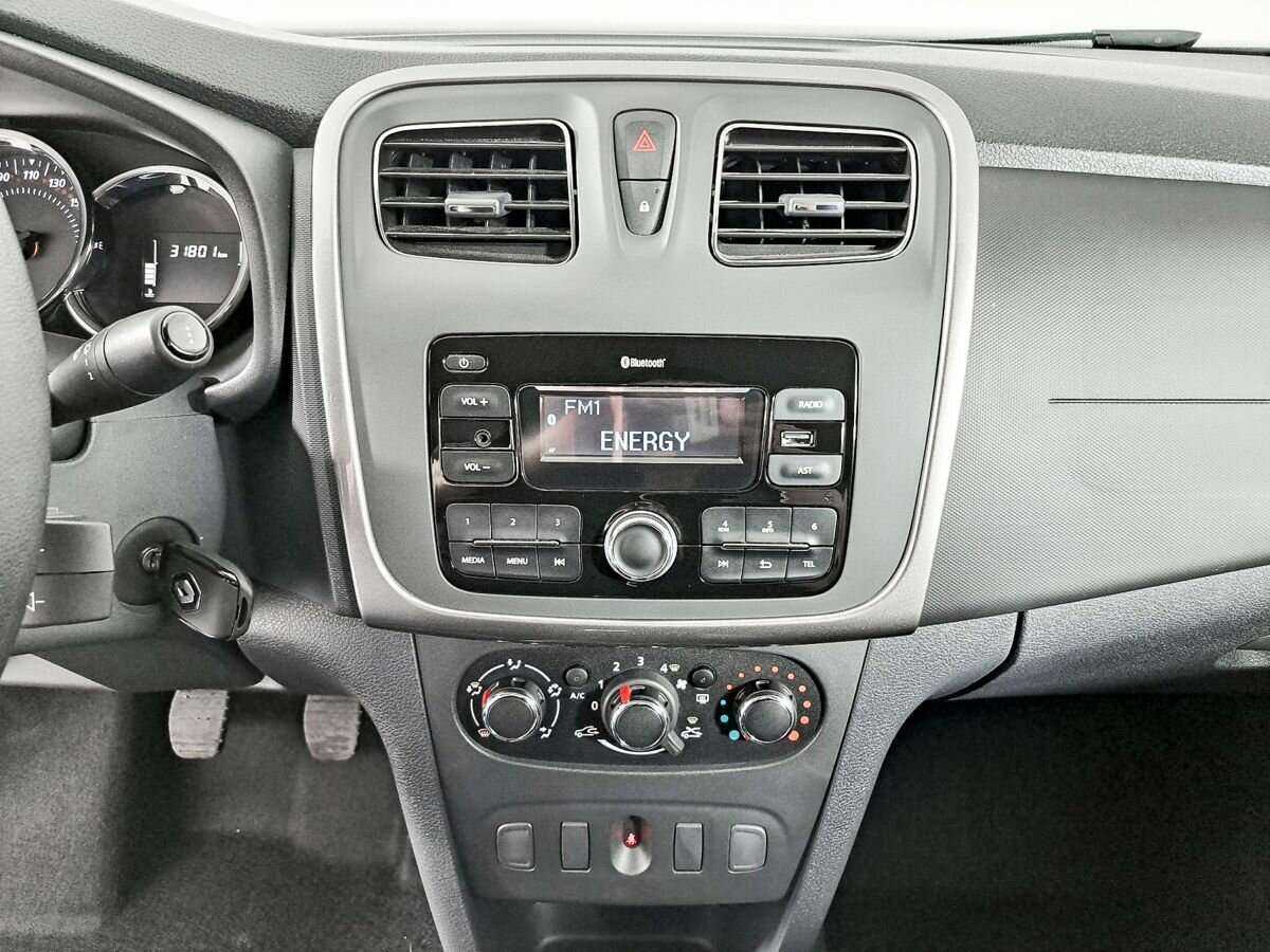 Renault Logan Stepway, 2021 - Фото №12