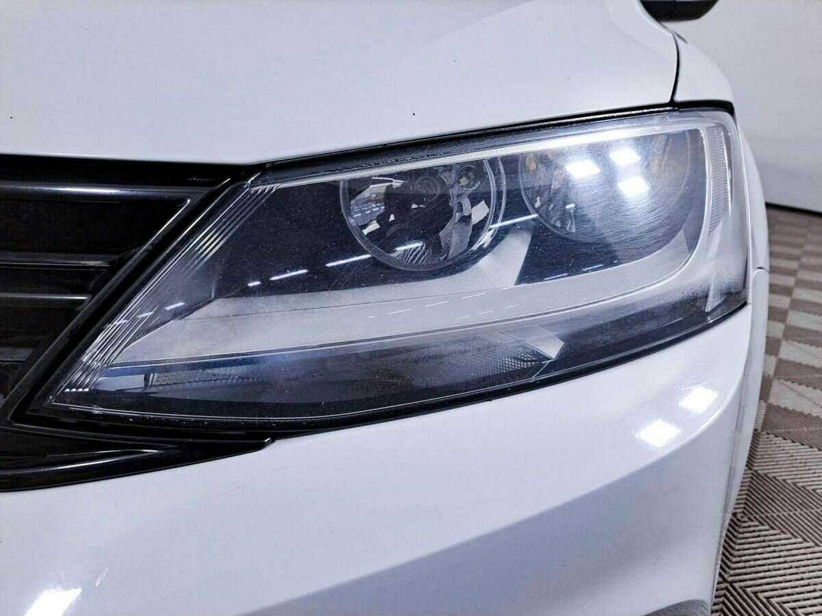 Volkswagen Jetta, 2016 - Фото №16