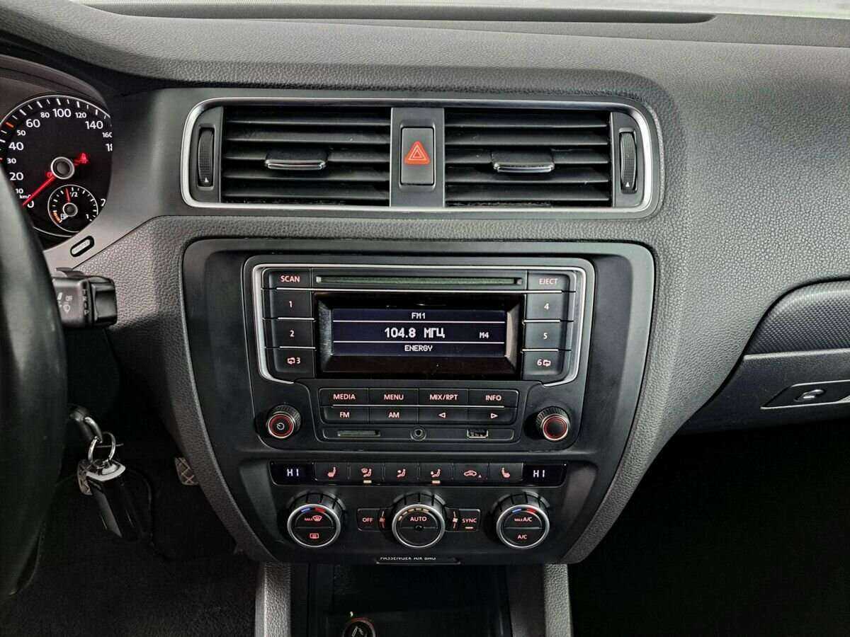 Volkswagen Jetta, 2014 - Фото №12