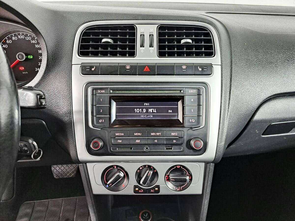 Volkswagen Polo, 2013 - Фото №10