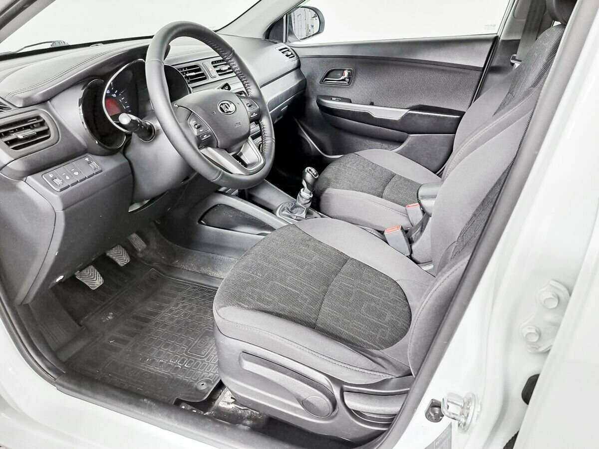 Kia Rio 5-speed, 2013 - Фото №13