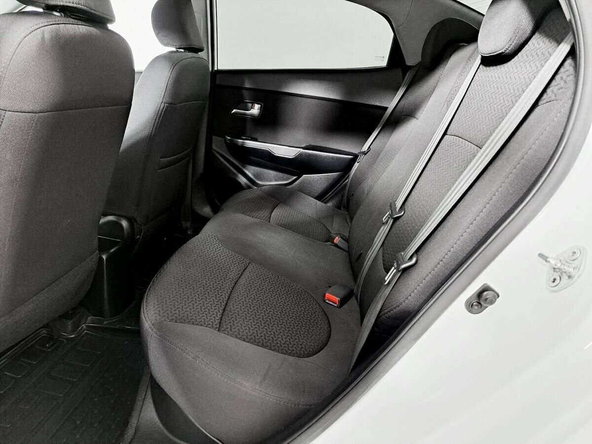 Kia Rio 5-speed, 2013 - Фото №11