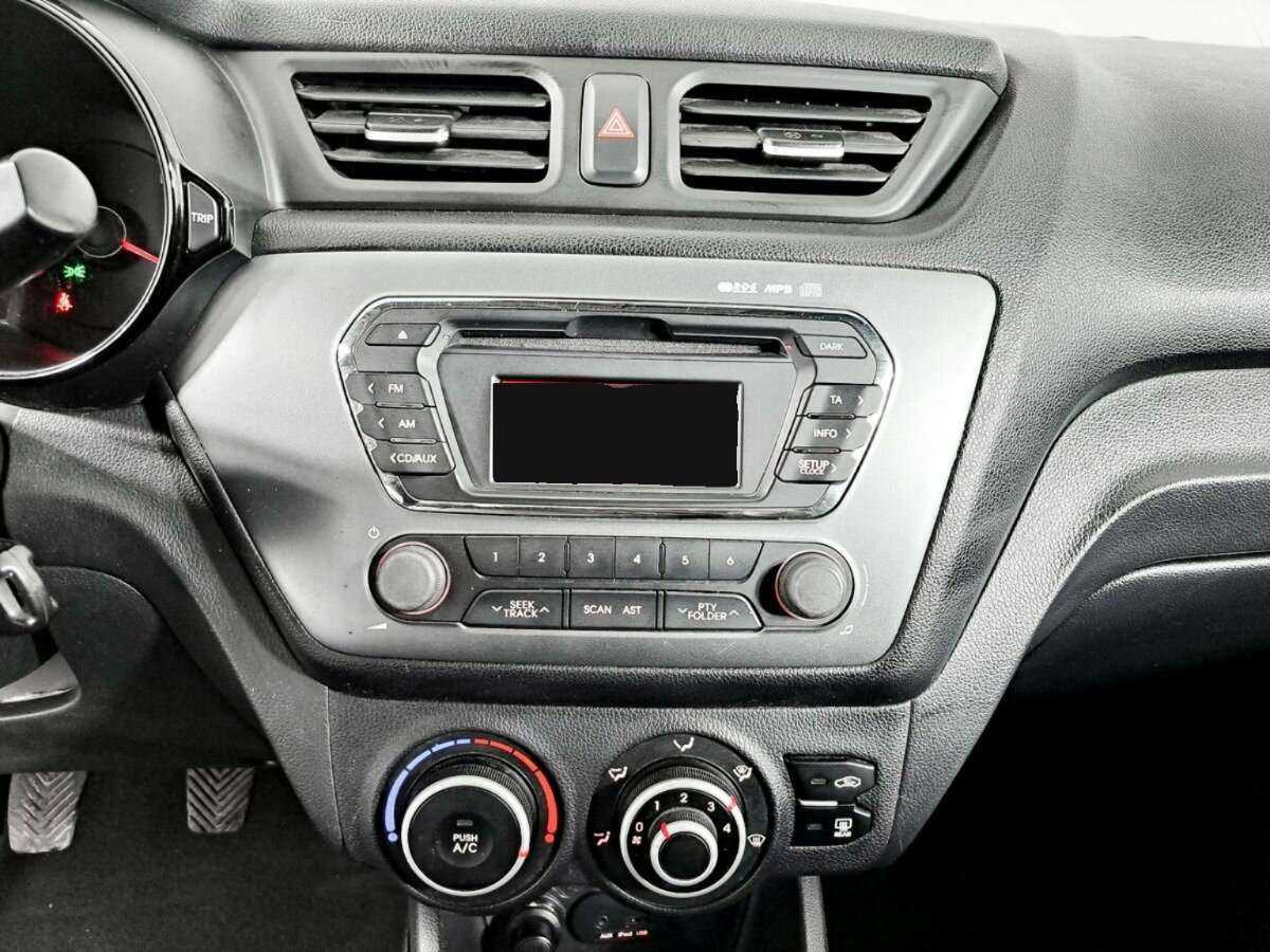 Kia Rio 5-speed, 2013 - Фото №14