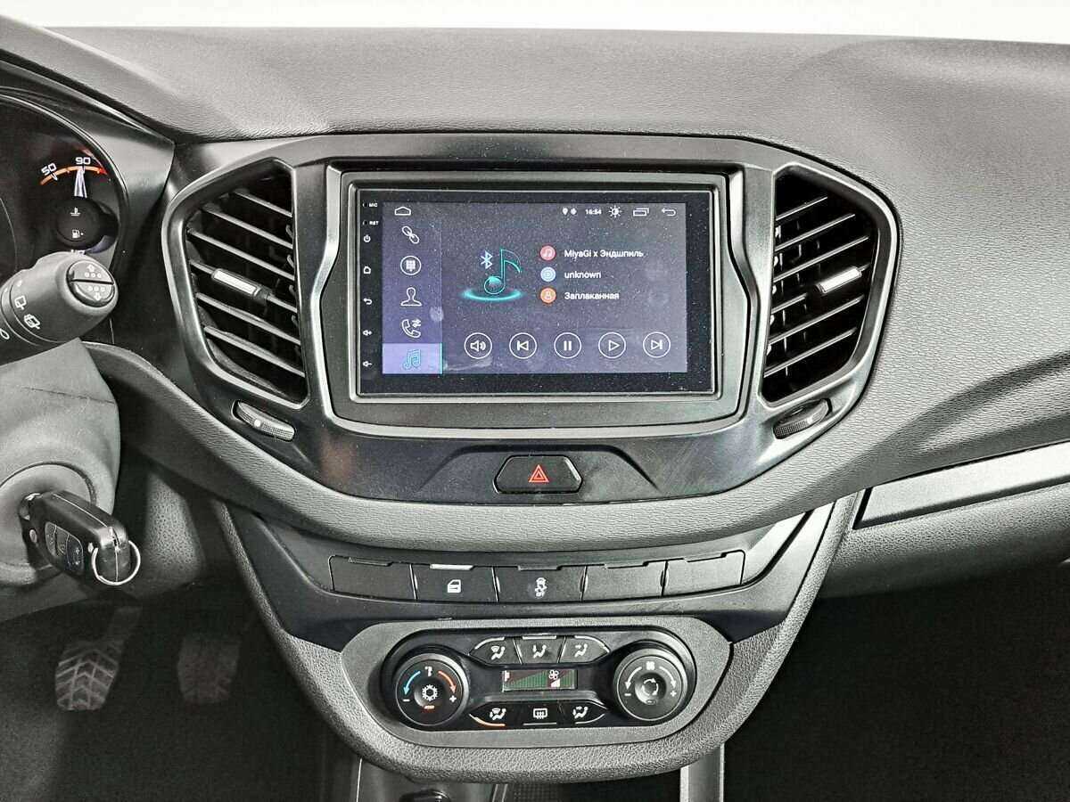 Lada (ВАЗ) Vesta SW, 2020 - Фото №12