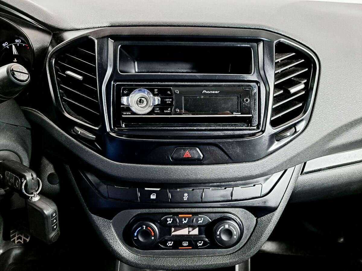 Lada (ВАЗ) Vesta, 2016 - Фото №11