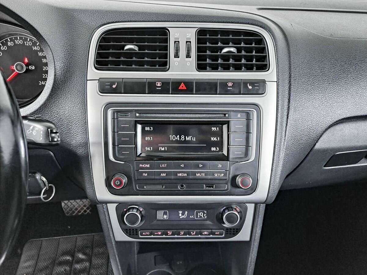 Volkswagen Polo, 2017 - Фото №12