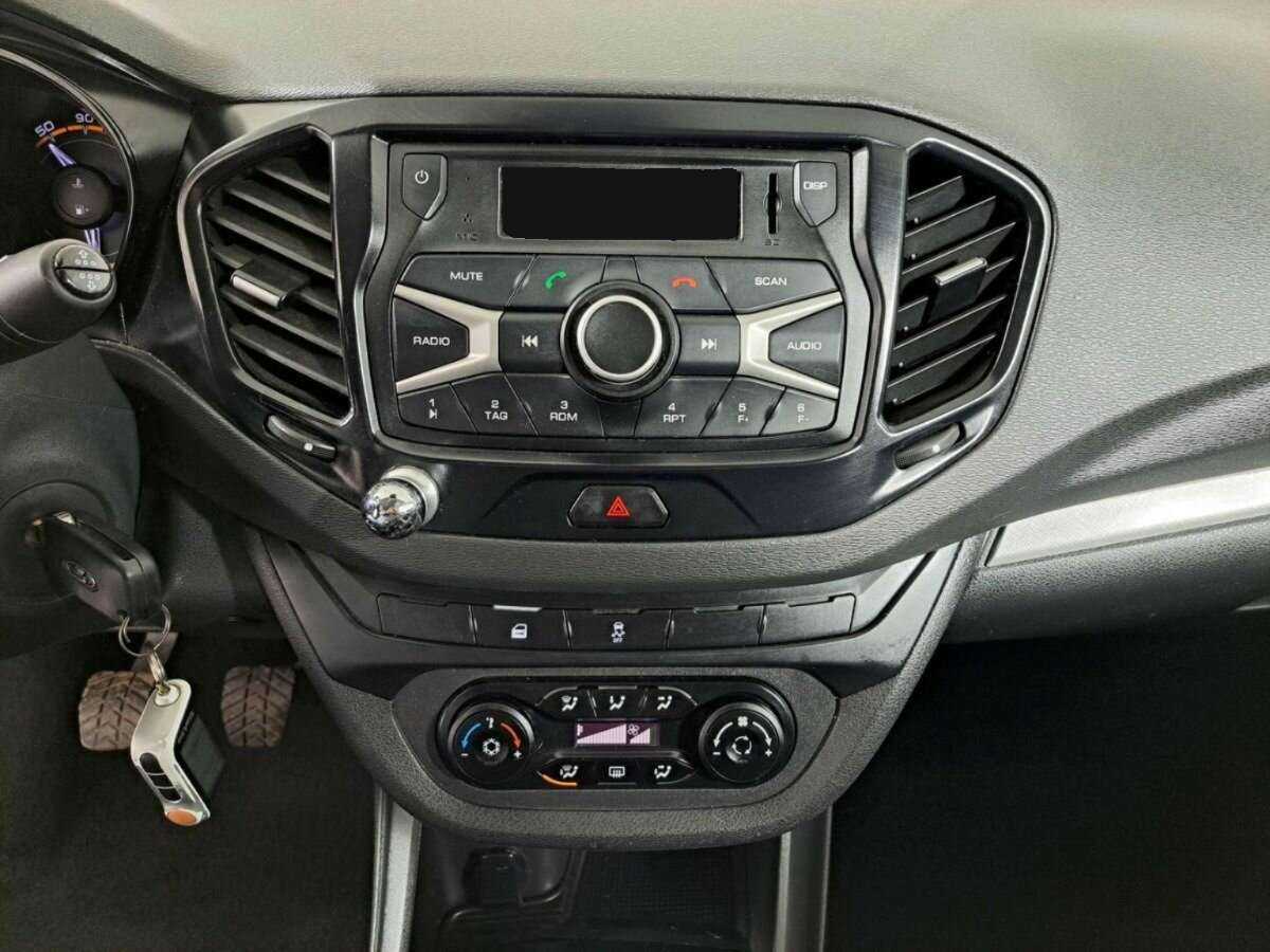 Lada (ВАЗ) Vesta, 2018 - Фото №14