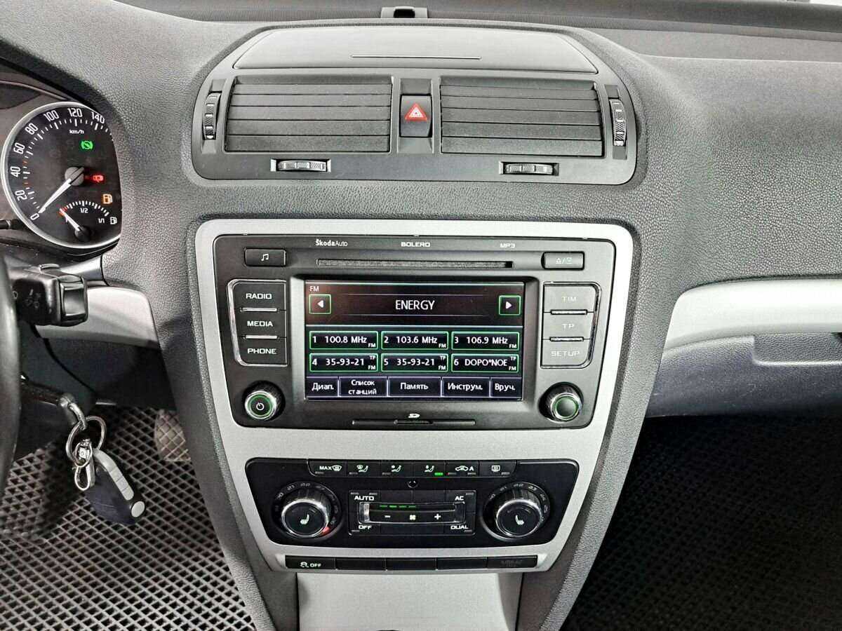 Skoda Octavia, 2012 - Фото №11