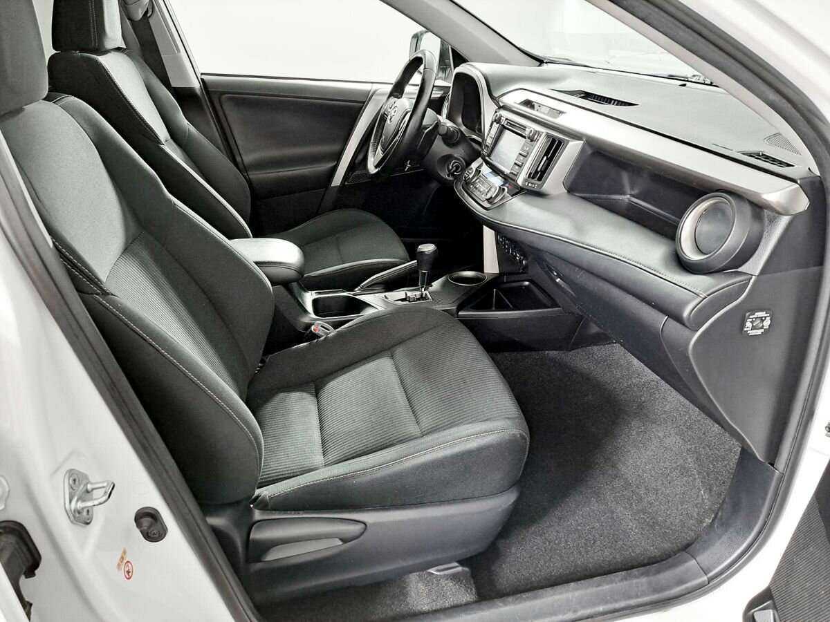 Toyota RAV4, 2015 - Фото №6