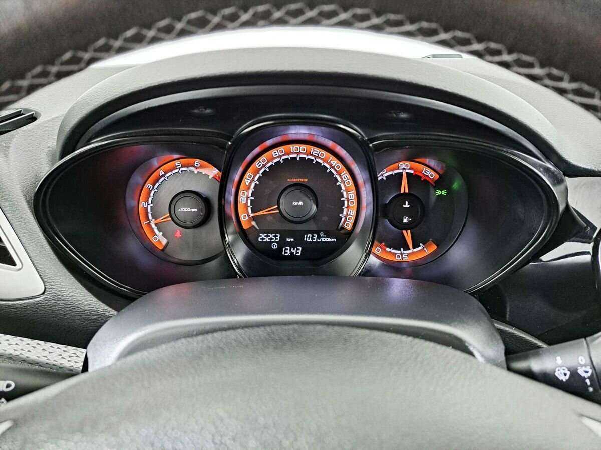 Lada (ВАЗ) Vesta SW, 2020 - Фото №8