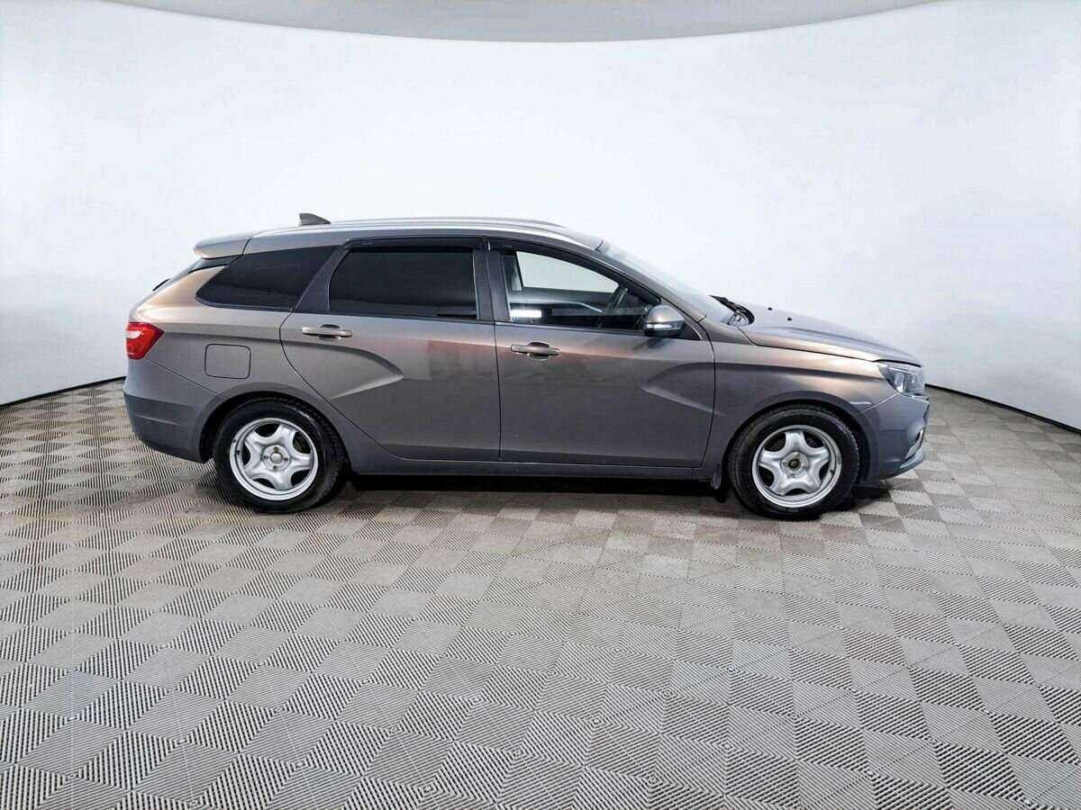 Lada (ВАЗ) Vesta SW, 2019 - Фото №3