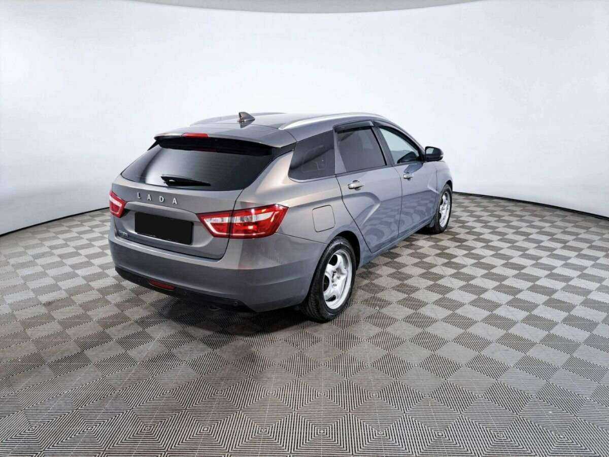 Lada (ВАЗ) Vesta SW, 2019 - Фото №4