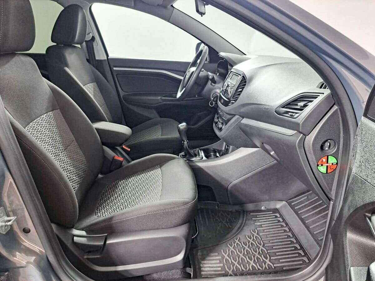 Lada (ВАЗ) Vesta SW, 2019 - Фото №8