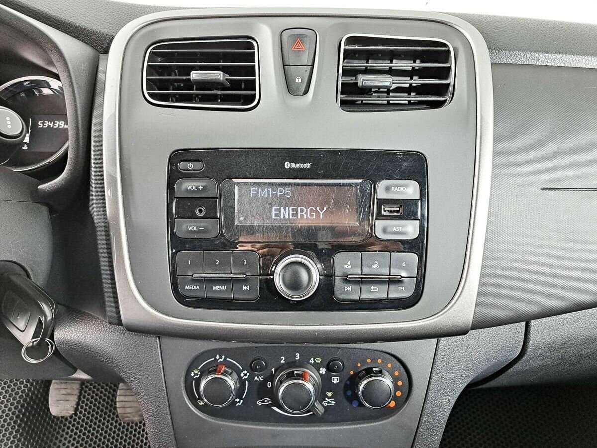 Renault Logan, 2021 - Фото №12