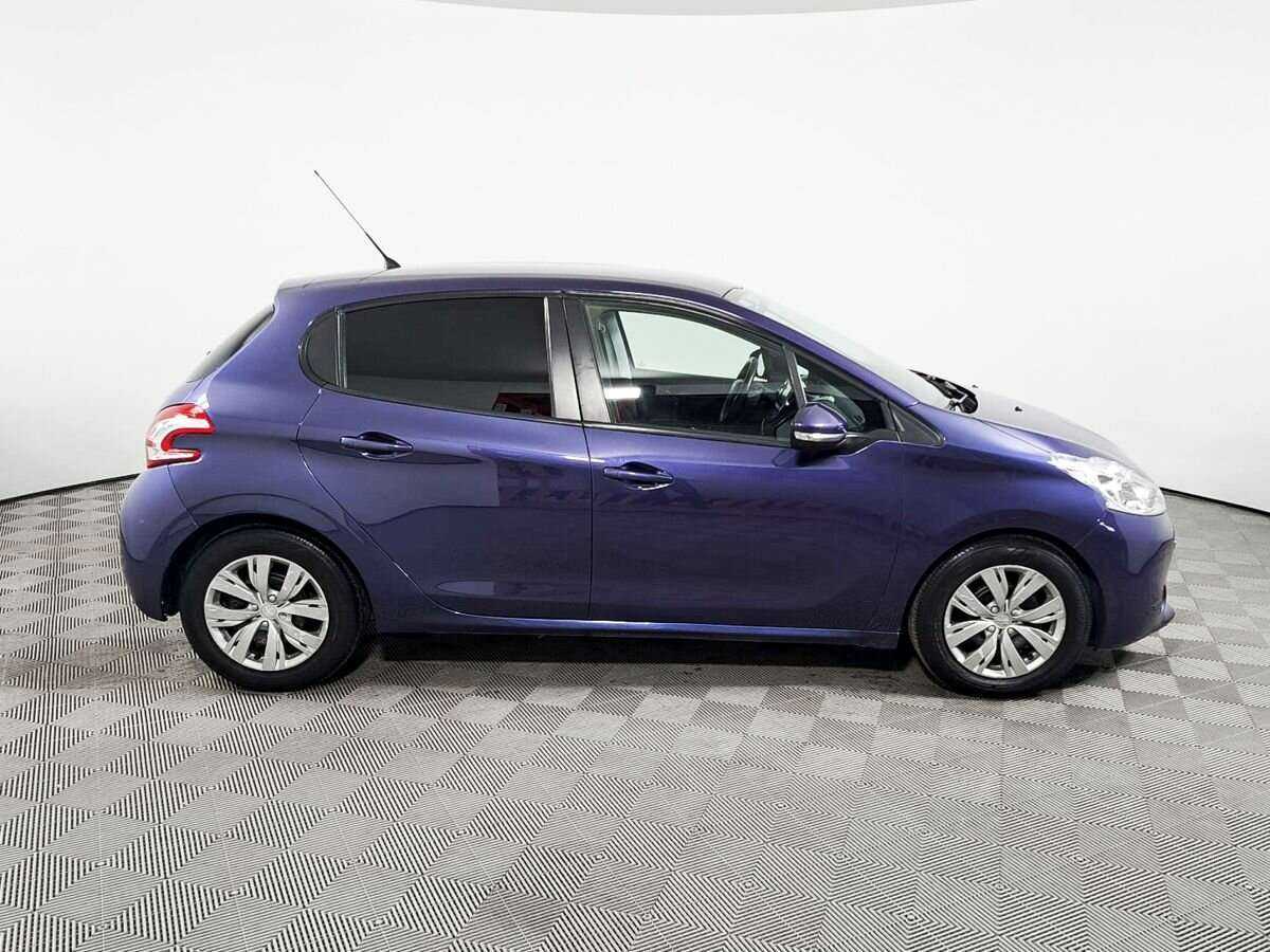 Peugeot 208, 2013 - Фото №3