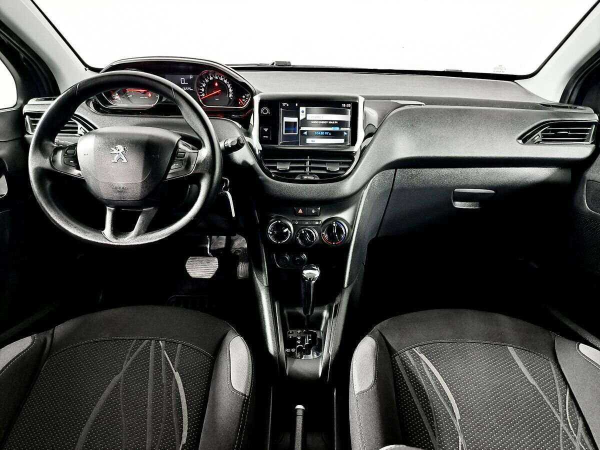 Peugeot 208, 2013 - Фото №11