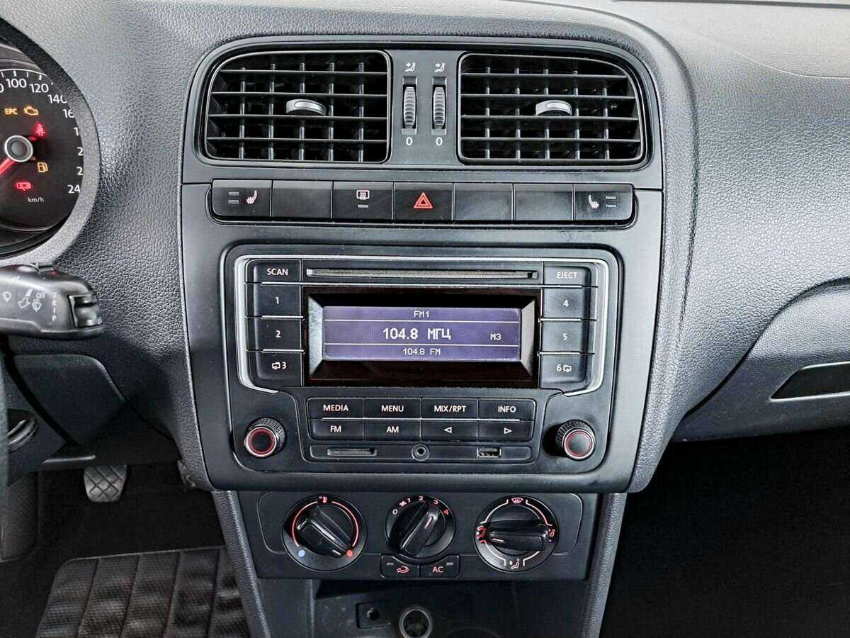 Volkswagen Polo, 2014 - Фото №12