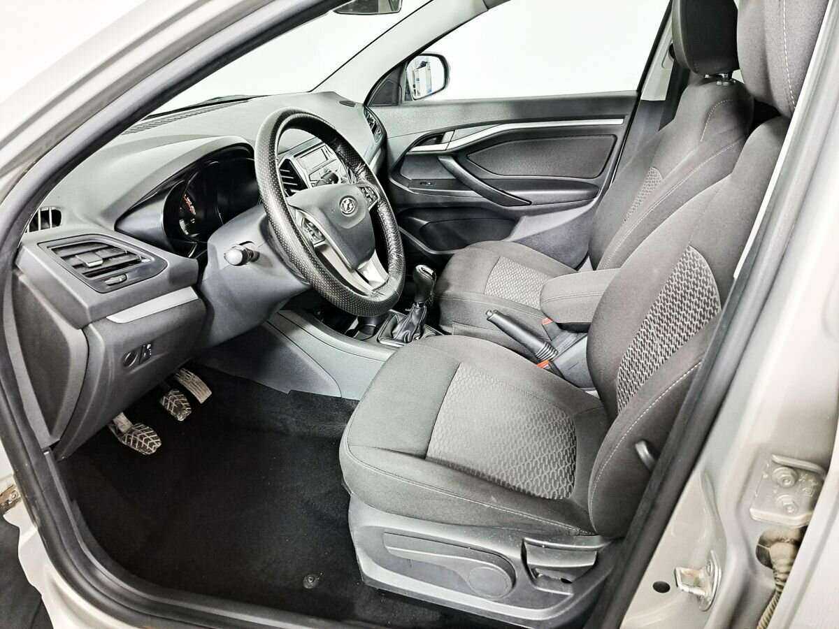 Lada (ВАЗ) Vesta SW, 2019 - Фото №10