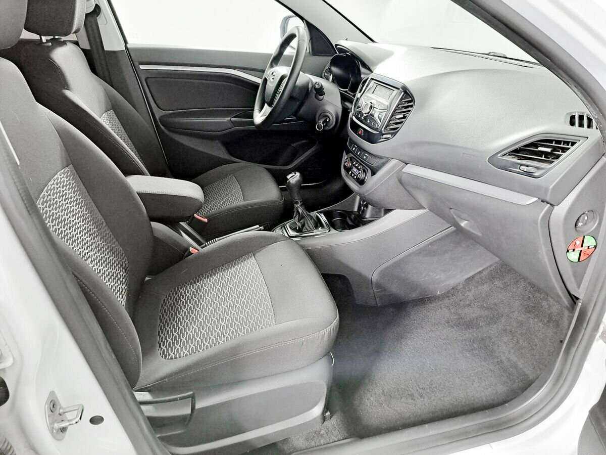 Lada (ВАЗ) Vesta, 2019 - Фото №8