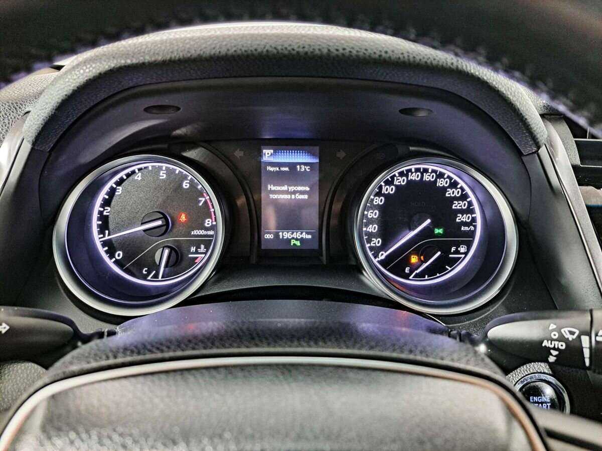 Toyota Camry, 2018 - Фото №10