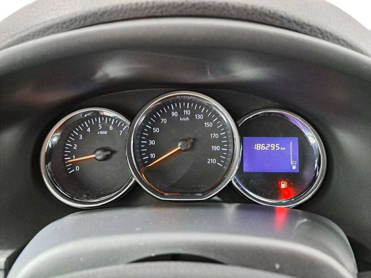 Renault Sandero, 2015 - Фото №10