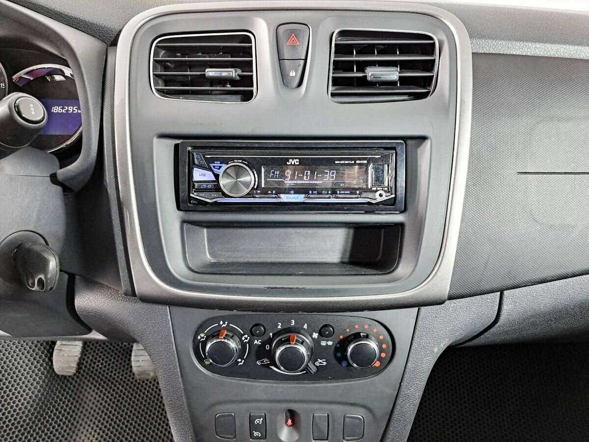 Renault Sandero, 2015 - Фото №12