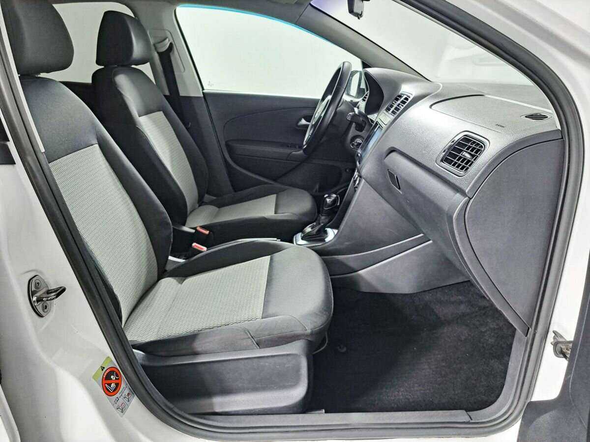 Volkswagen Polo, 2012 - Фото №7