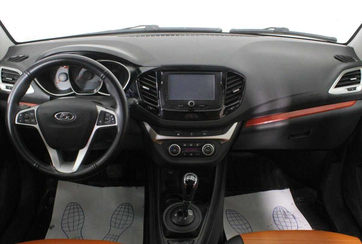 Lada (ВАЗ) Vesta SW, 2019 - Фото №8