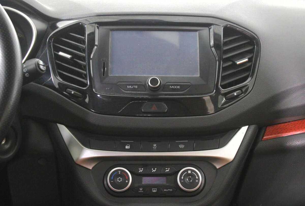 Lada (ВАЗ) Vesta SW, 2019 - Фото №9