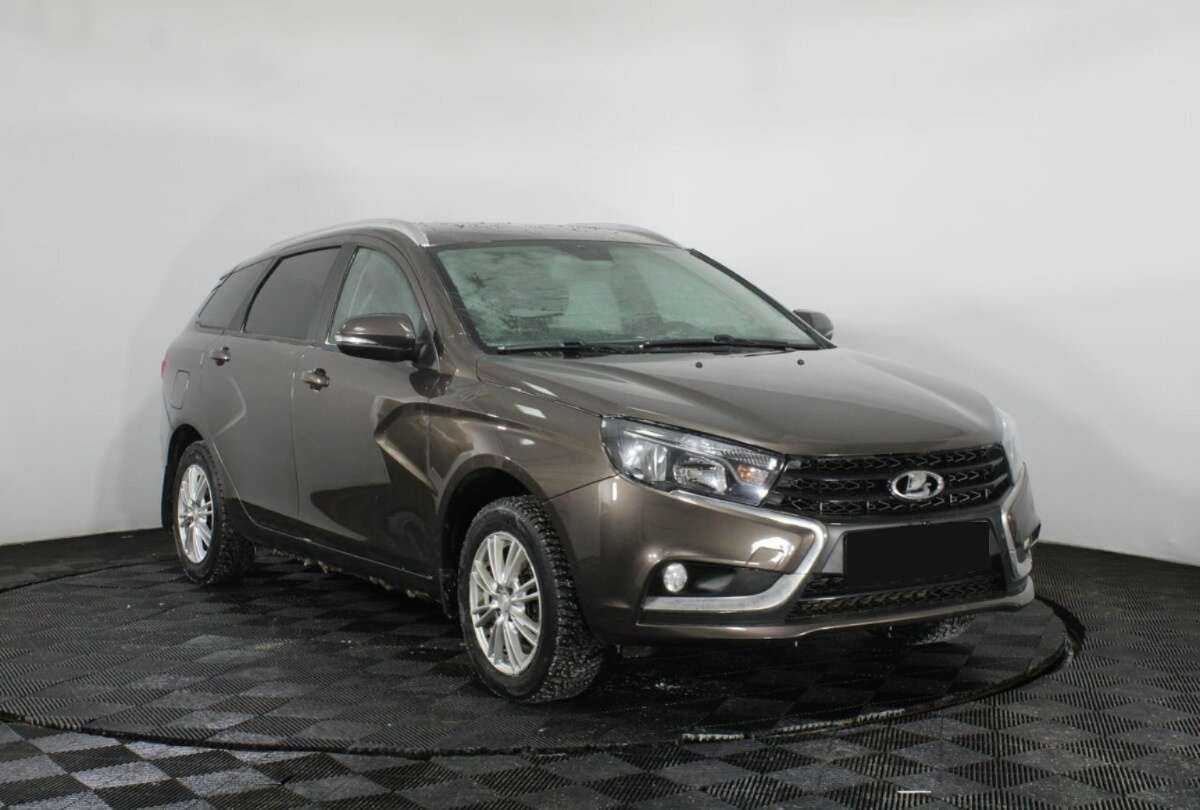 Lada (ВАЗ) Vesta SW, 2020 - Фото №2