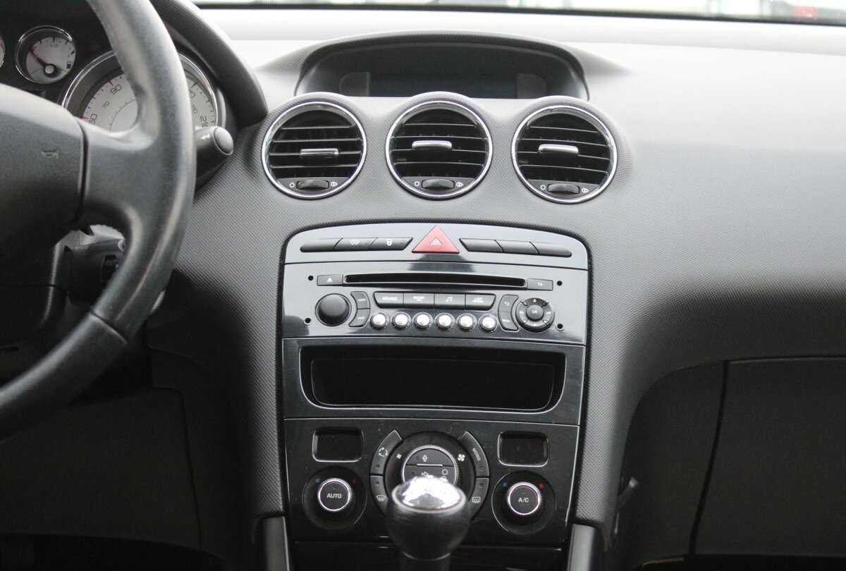 Peugeot 408, 2014 - Фото №9