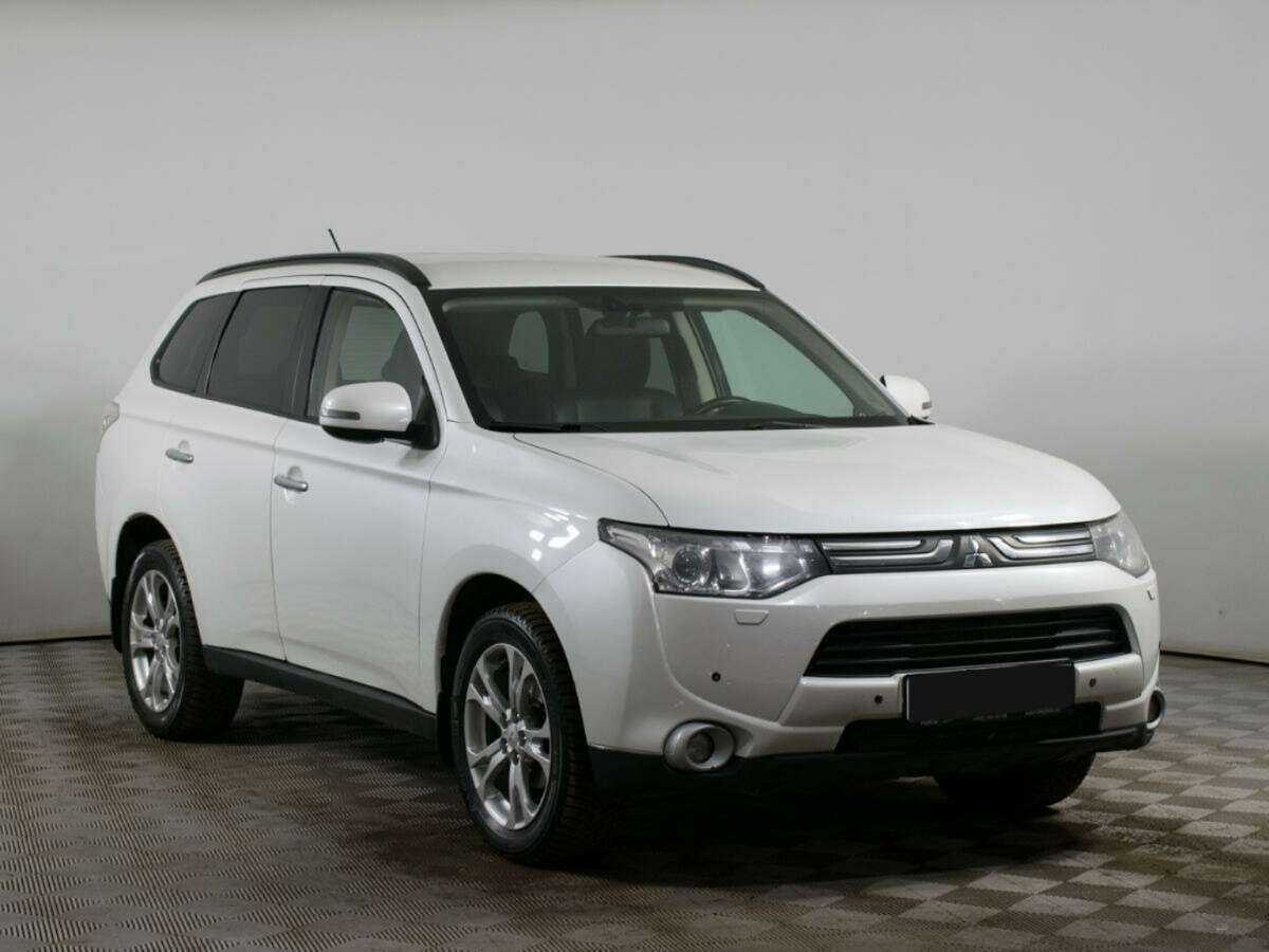 Mitsubishi Outlander, 2013 - Фото №2