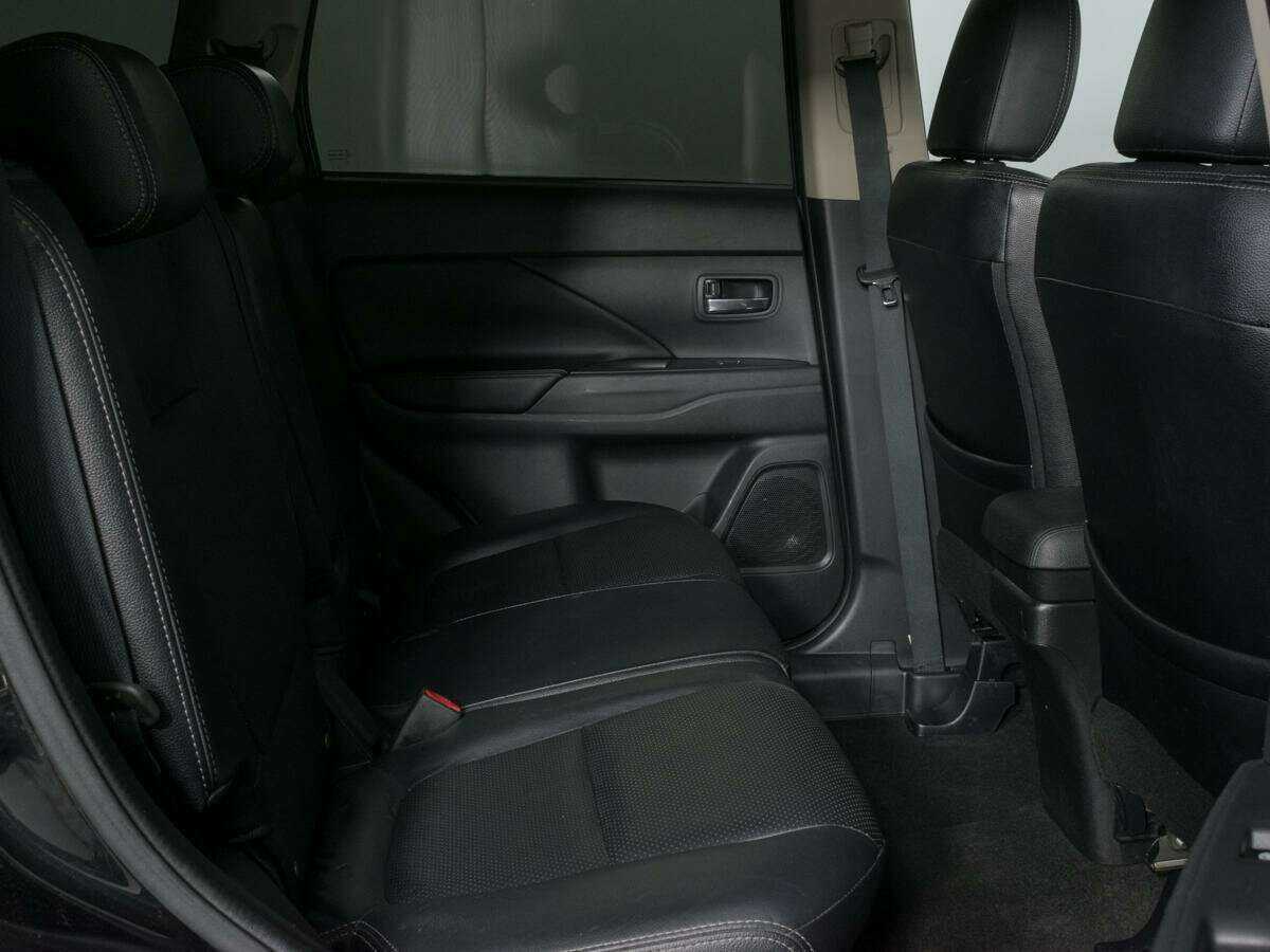 Mitsubishi Outlander, 2016 - Фото №8
