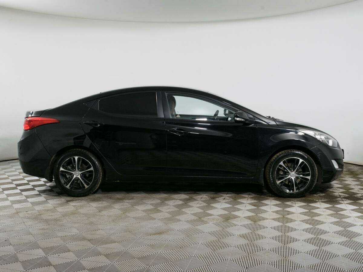 Hyundai Elantra, 2012 - Фото №3