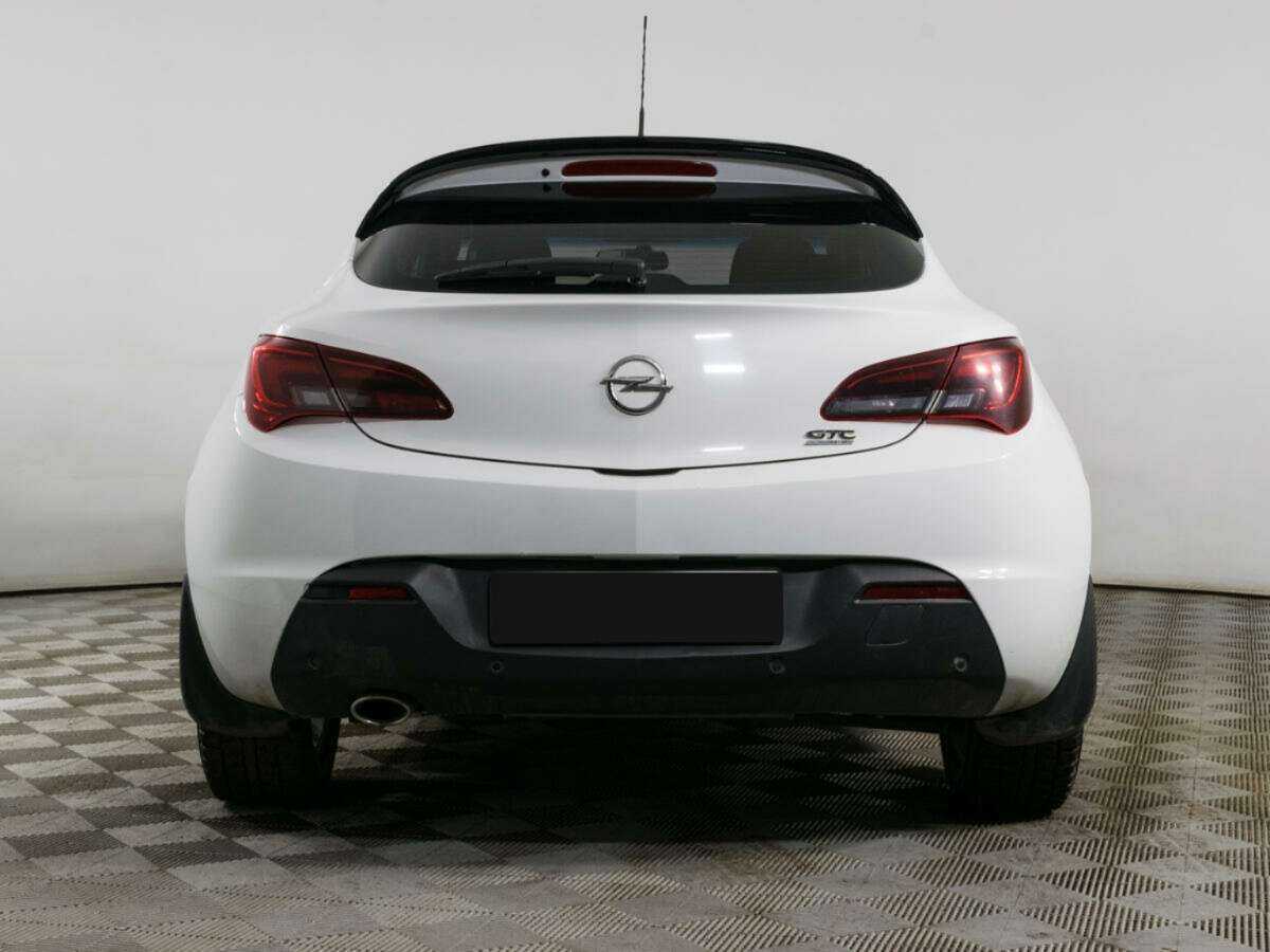 Opel Astra GTC, 2012 - Фото №5
