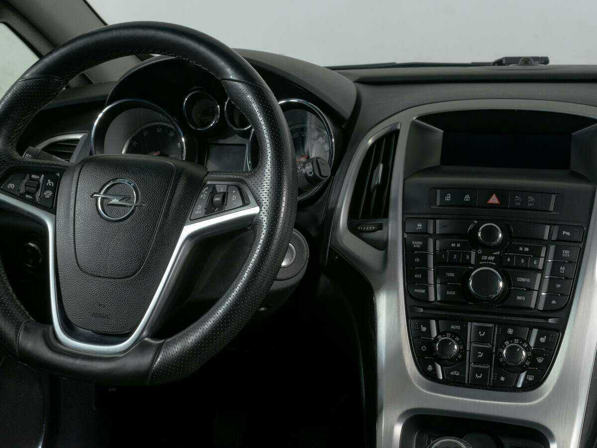 Opel Astra GTC, 2012 - Фото №10